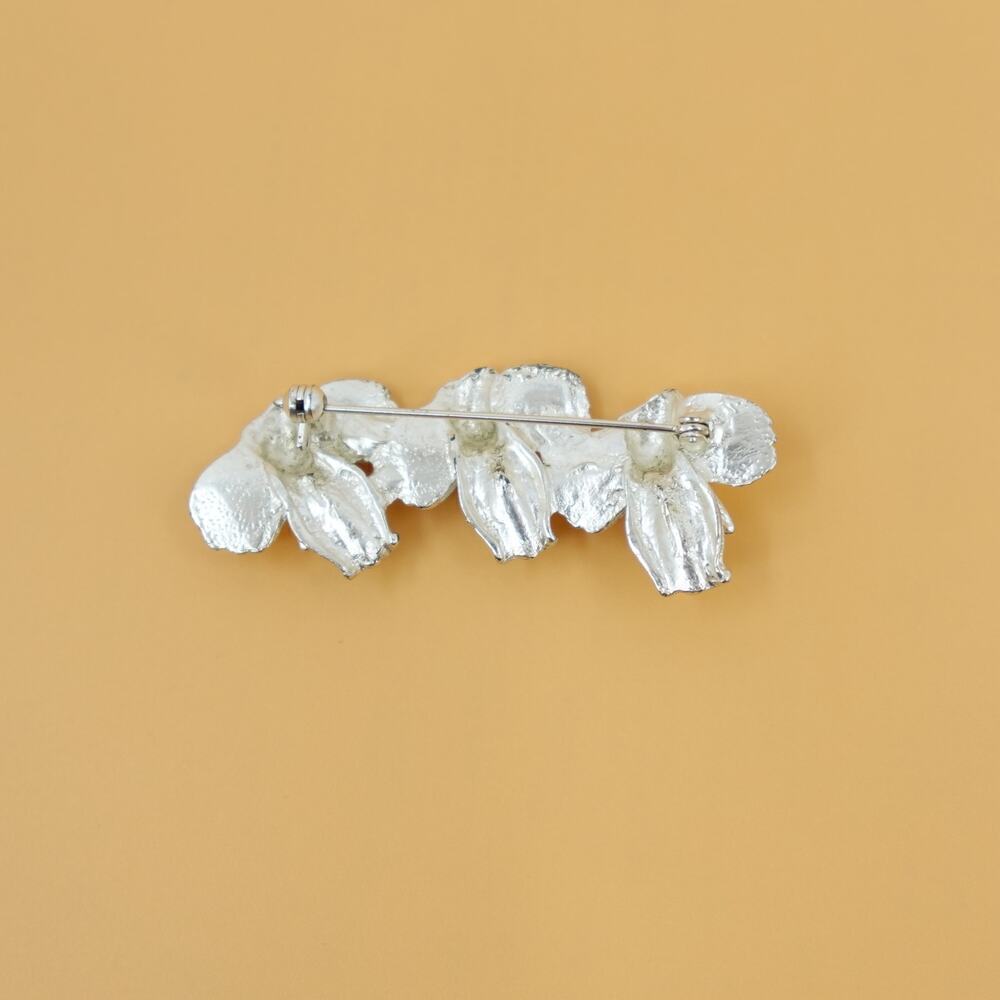 Elephant Brooch Silver-Tone Rhinestone Eye‎ Novelty Pin - Picture 7 of 12